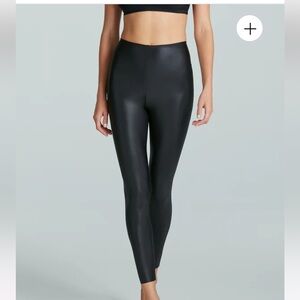 Commando Matte Metallic Legging